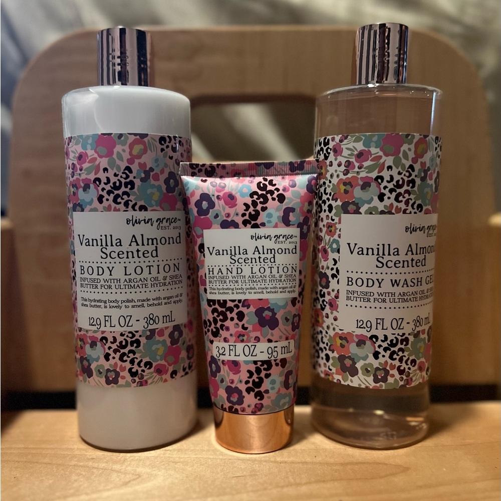 Olivia Grace bath set